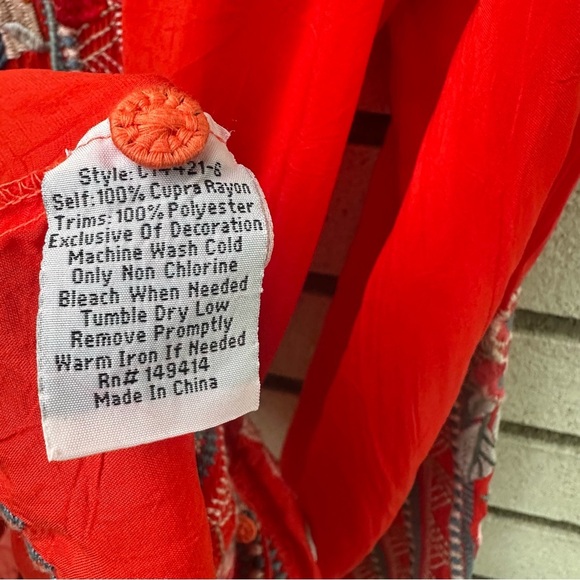 Johnny Was Jude Heavily Embroidered Blouse Electric
Coral Red - Picture 12 of 14